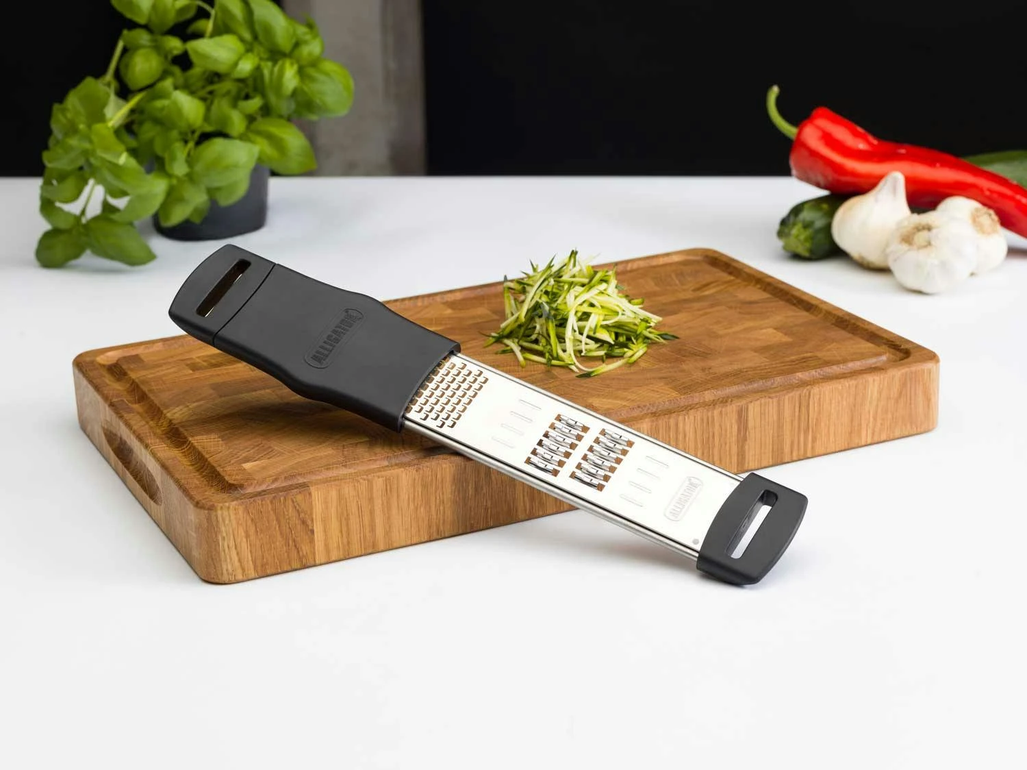 ALLIGATOR GRATER & JULIENNE CUTTER Käsereibe Und Julienne Reibe Raspel 5 ALLIGATOR GRATER & JULIENNE CUTTER Käsereibe Und Julienne Reibe Raspel – Bild 3